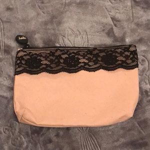 🍋 NWOT Ipsy Makeup Bag in Pink with Black Lace